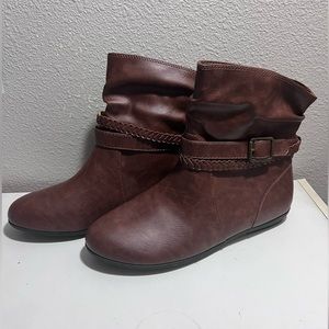 American Eagle brand brown ankle boots